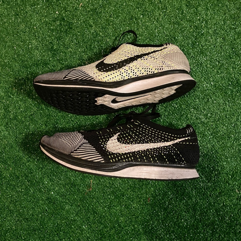 Nike Flyknit racer Volt